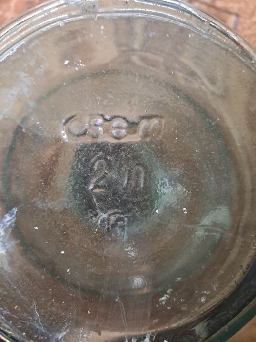 Банка 2 литра ,закручивающаяся