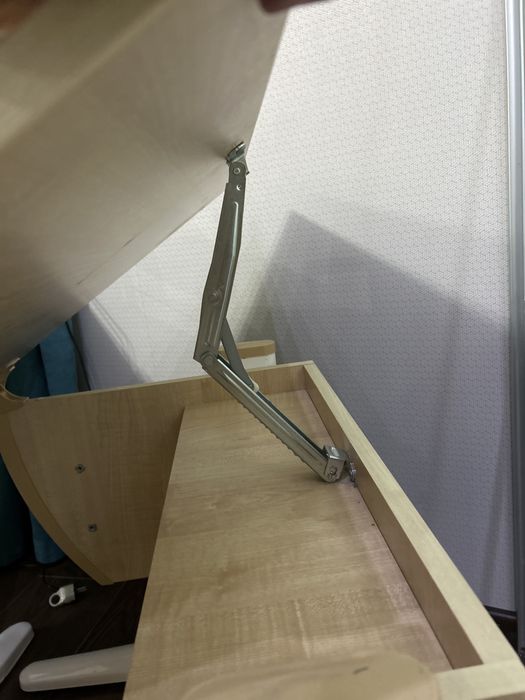 Парта, стульчик для уроков в отличном состоянии