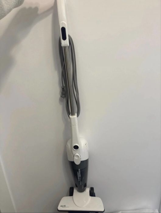 Aspirator vertical +2 accesorii