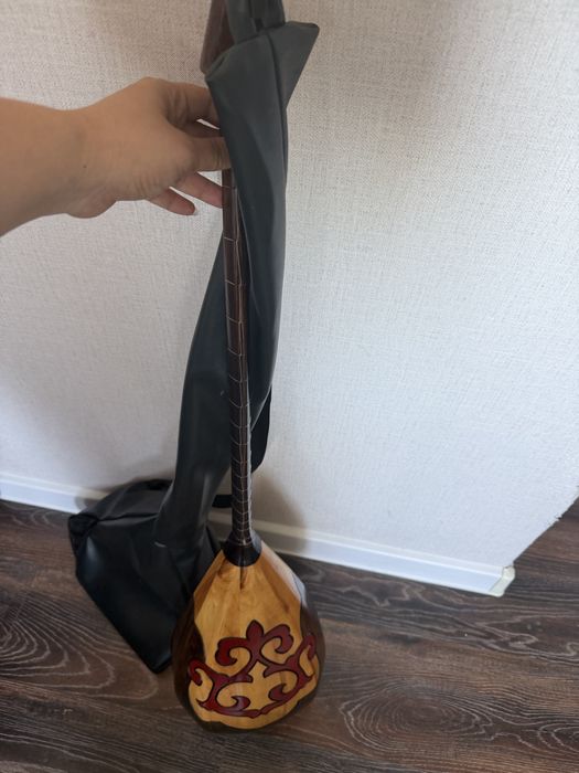 Продам домбру новую