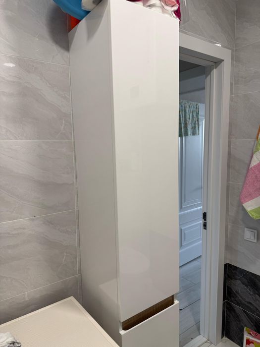 Продаю раковину с тумбой