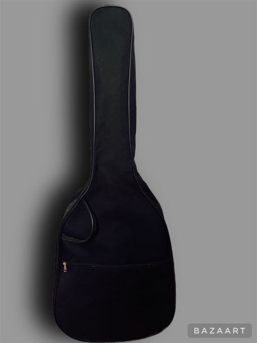 Акустическая гитара с металлическими струнами