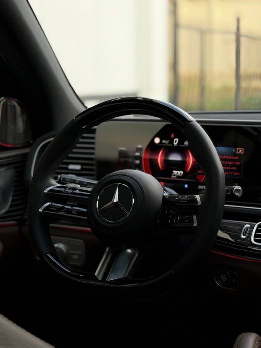 Mercedes-Benz GLS 450 год 2024