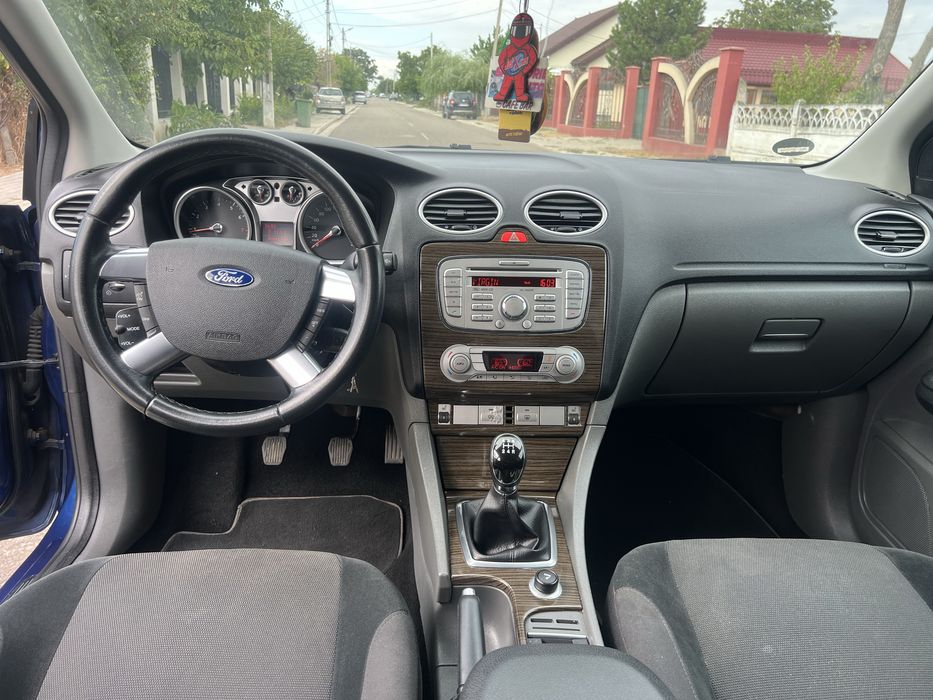 Vand Ford Focus Ghia flexifuel 1.8 benzina 2008