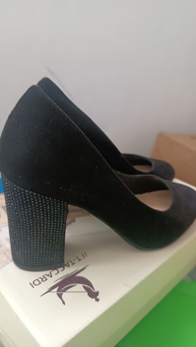 Продам качественное туфли 35 р