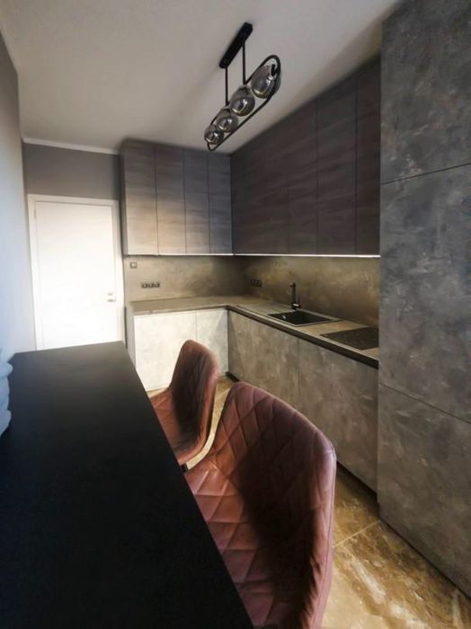 Дава се под наем Тристаен апартамент в София, Център - 110 кв.м за 1500 € - Снимка #4