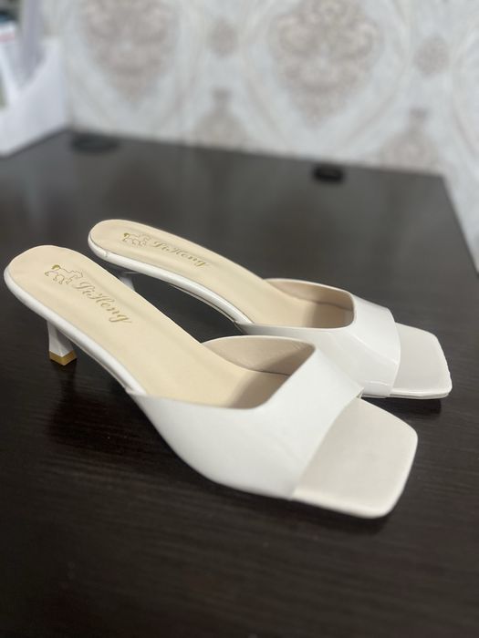 Продам мюли на каблуке размер 39