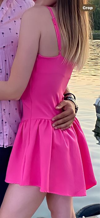 Розова Барби рокля