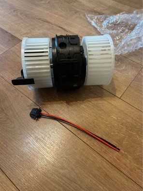 Vând ventilator habitaclu Megane 3