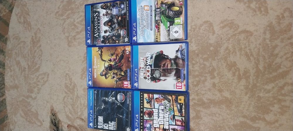 Продам PlayStation 4 Slim