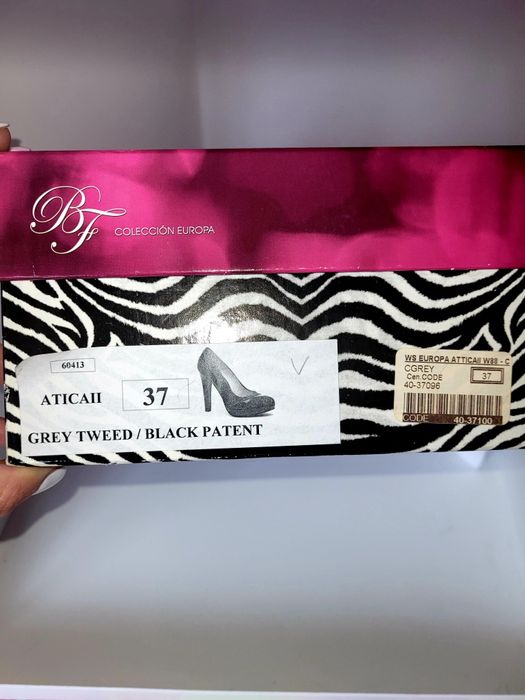 Обувки на висок ток