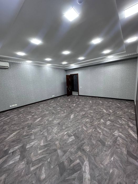 40м² вдоль дороги на 3м этаже