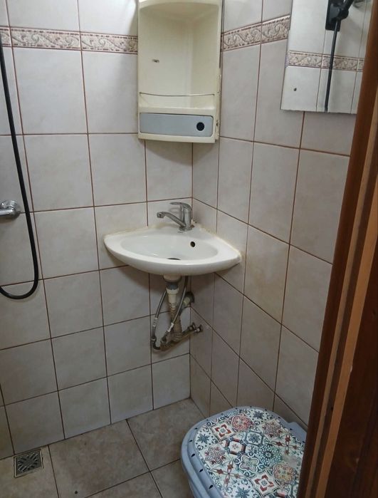 Vand garsoniera in zona decebal
