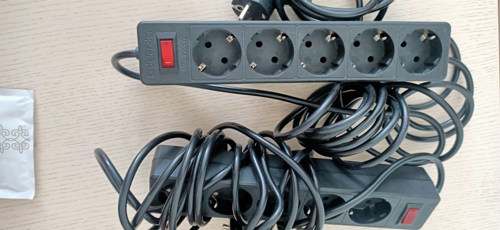 Сетевой фильтр-удлинитель