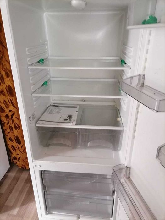 Продам холодильник Атлант на запчасти