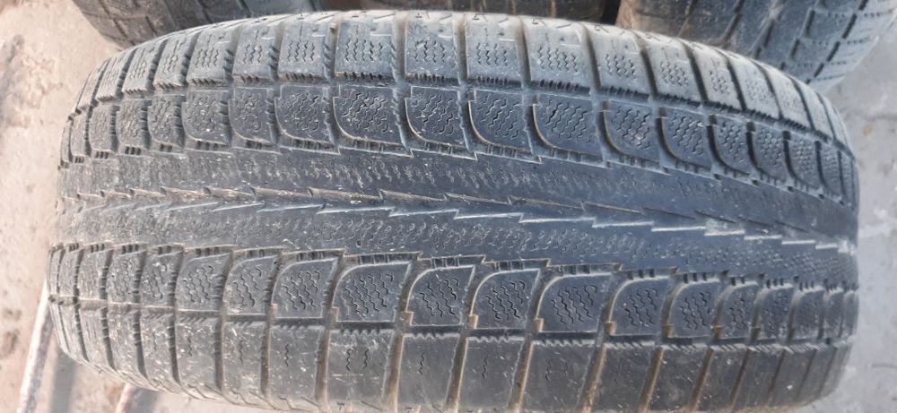 265/60R18 зимние шины 2шт