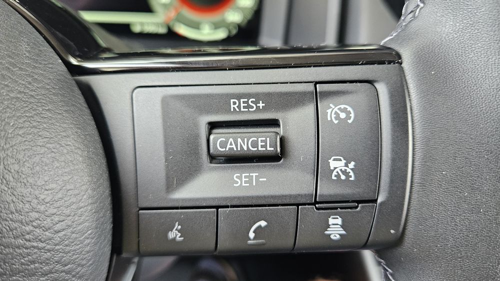 Vând SUV Nissan Qashqai, N-CONNECTA, 156 CP, garanție 22.07.27, 6705km