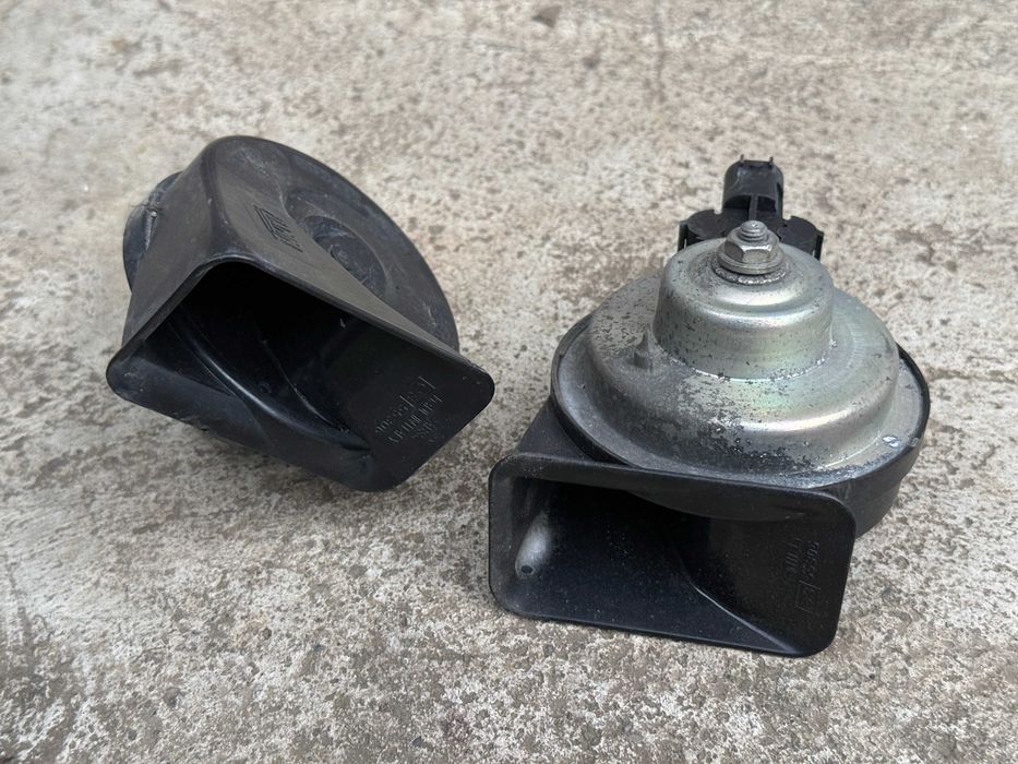 Piese BMW Seria 3 E90 LCI far, balast xenon, grile, angel eyes, claxon