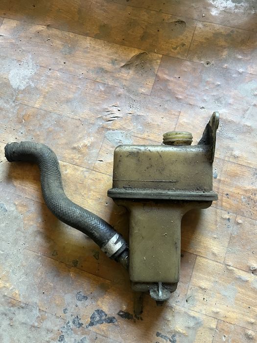 Запчасти на машину Гольф