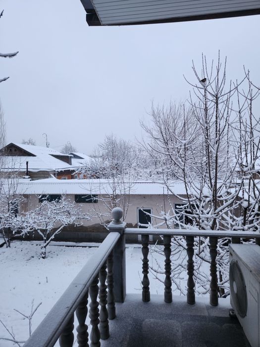 Yer sotiladi 7 sotokdan ortiq Angren markazidan