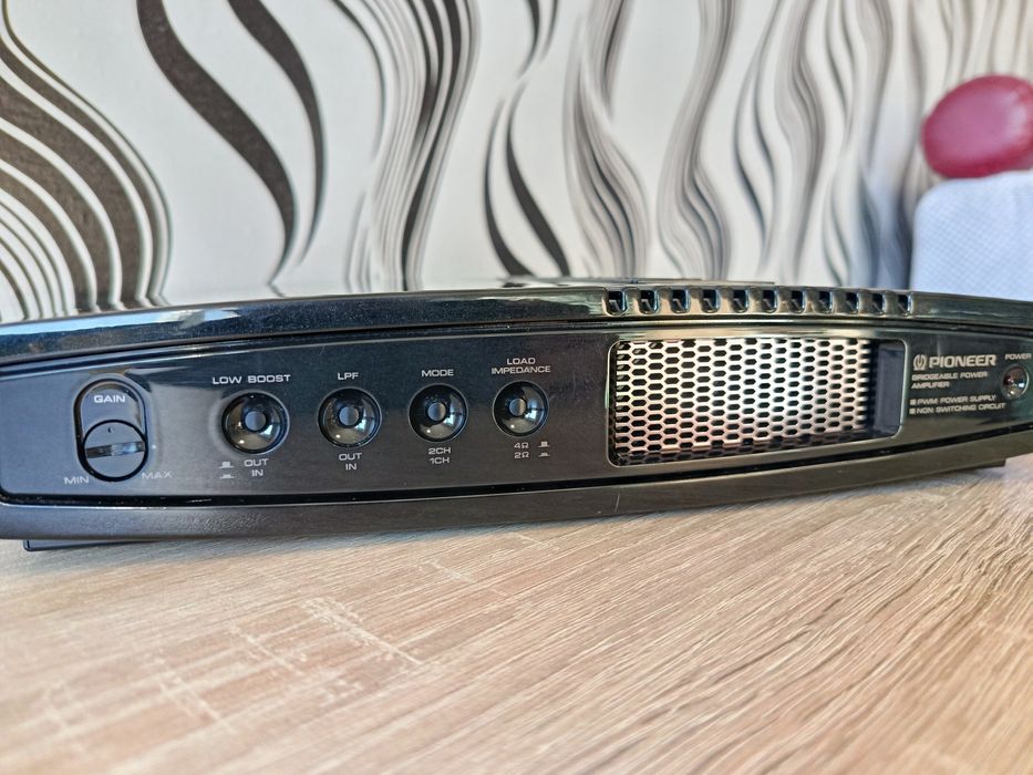 Усилвател ESX Quantum QE 900.4