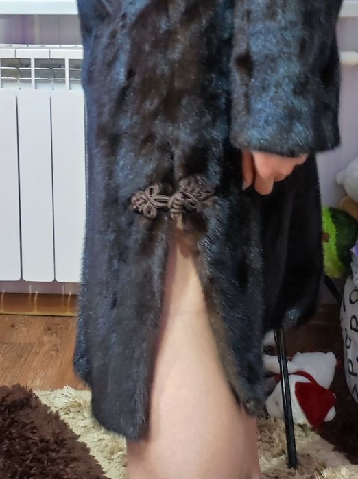 Продам шубу норковую ниже колена