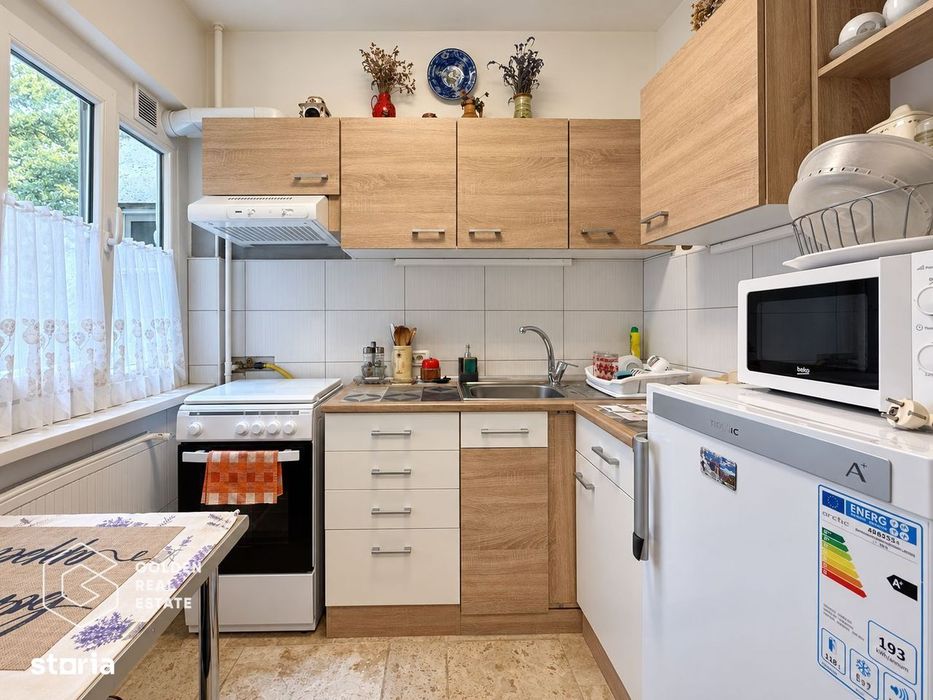 Apartament 3 camere, etaj 2, Piata Mica