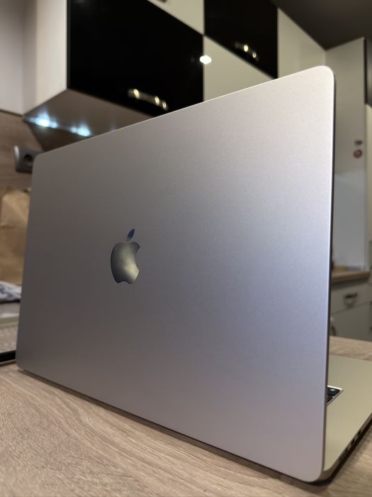 MacBook Air 15 inch M2 1TB 24RAM 2023
