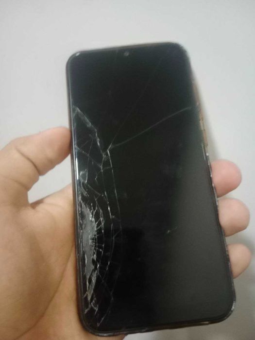 Artel Quadro telefoni sotiladi