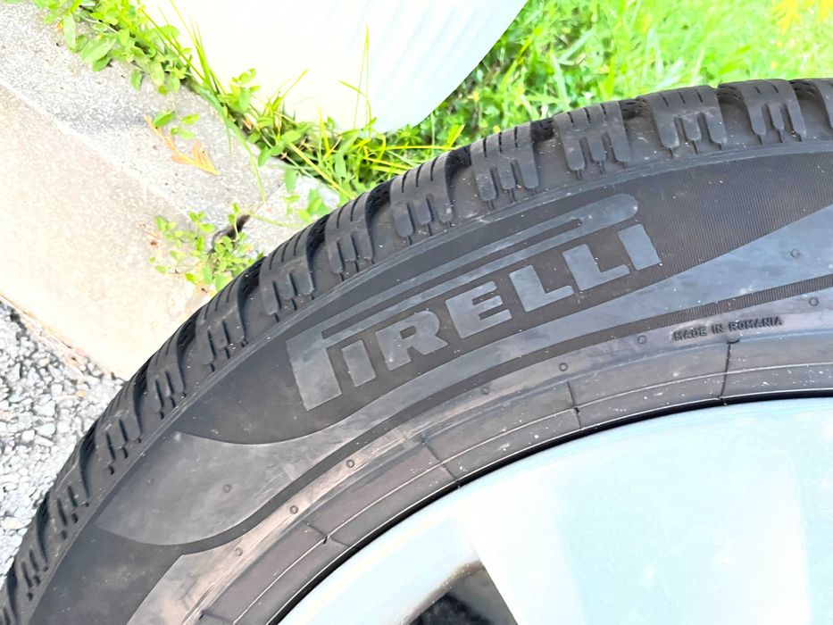 Джанти със зимни 225/55 R17 гуми за BMW F10