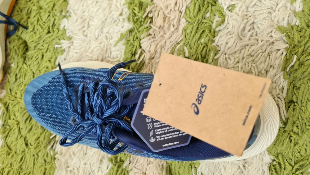 Продам кроссовки