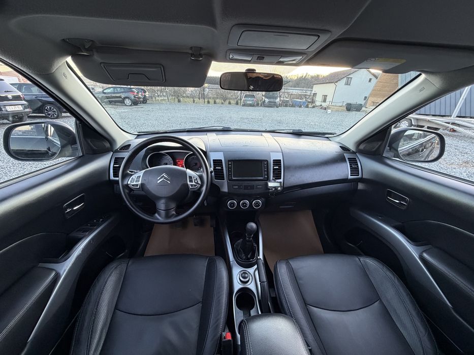 Vind citroen c crosser 2.2 tdi an 2008 full!! 7 locuri 4x4