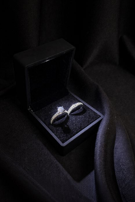 Кольцо комплект,футляр в подарок