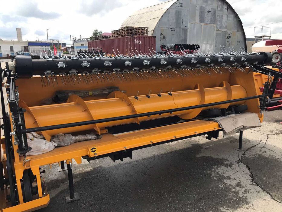 Платформа-подборщик пп-3,4 на комбайн