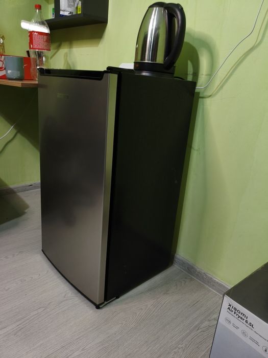 Xolodilnik aiwa kompaktniy