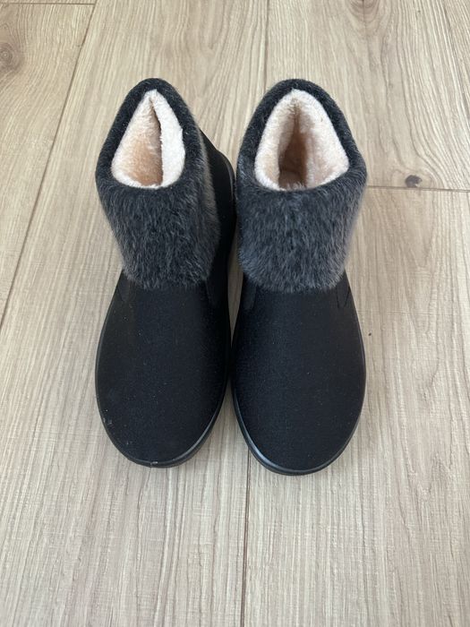 Угги короткие черные с мехом