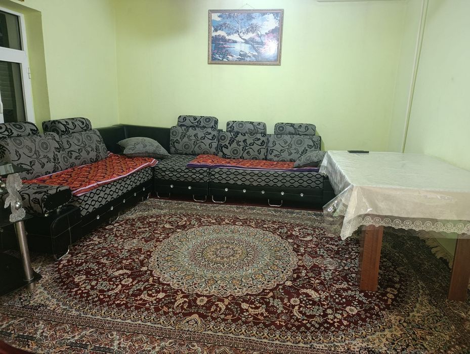 Продаётся диван уголок по хорошей цене