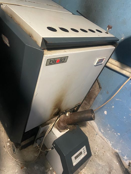 Комбиниран котел Bisolid SAVER 25 KW - на дърва и пелети с горелка и бункер