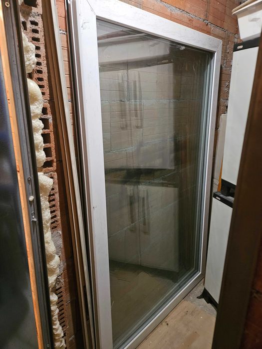 2 sliding doors with frame free to pick up