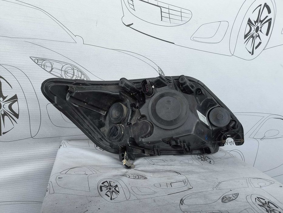 Far Stanga Uk Halogen Ford Kuga 2012 / 2008-2012 Cod OEM 8V41-13W030-BG (5C2)