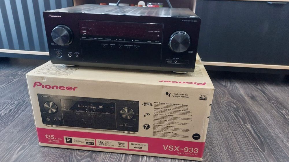 Vand receiver Pioneer VSX-933, 4K, 3D, Dolby atmos si Vision, BT, USB, HDMI ARC si CEC, WiFi si Play-Fi