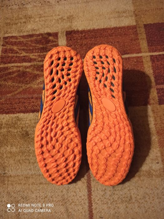 Pantofi teren sintetic, 40. (NOI)