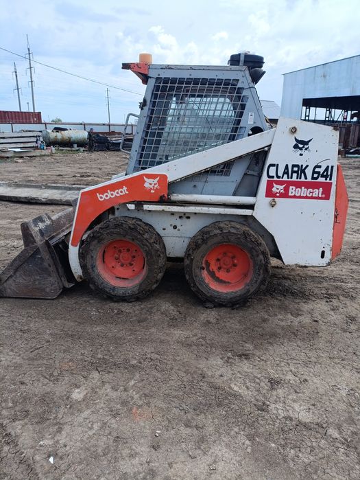 Услуги мини погрузчика.