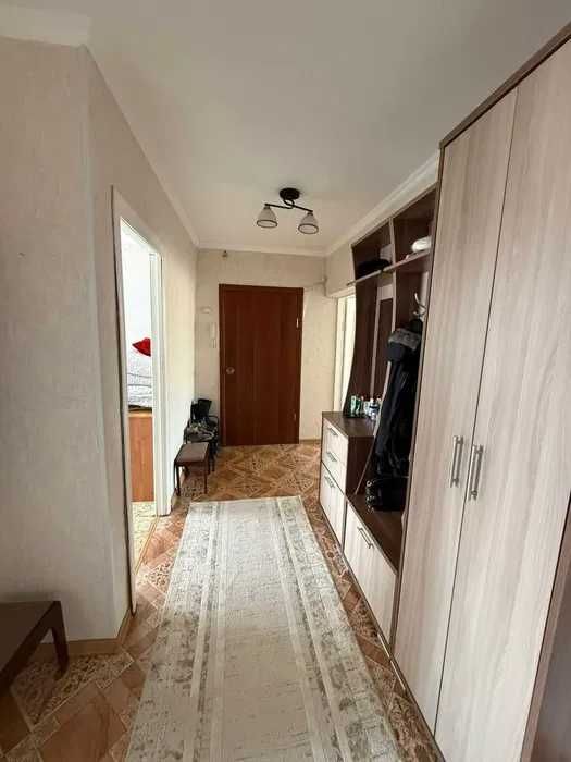 Продам квартиру 4-х комнтаную