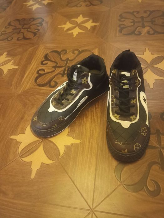 Мужские кроссовки