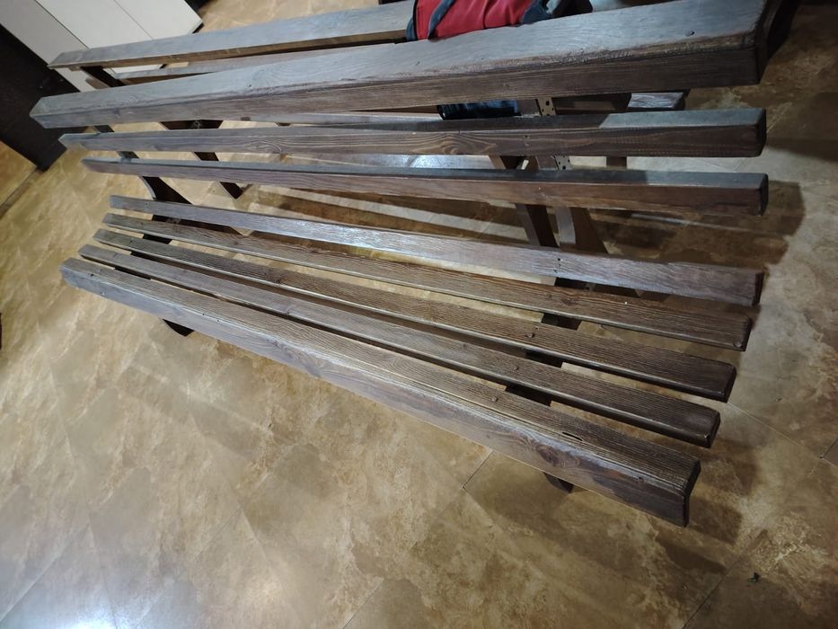 Продается стол со скамейками