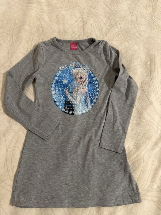 дрешки 5-6 г. Zara, Disney .