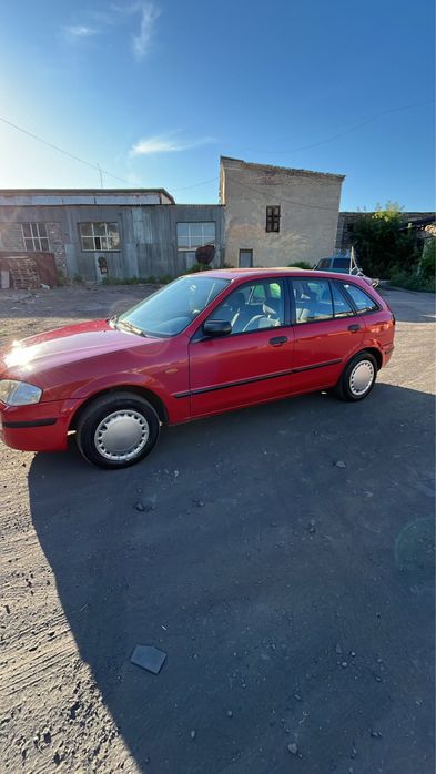 Мazda 323 Мазда 1999г 1.5л