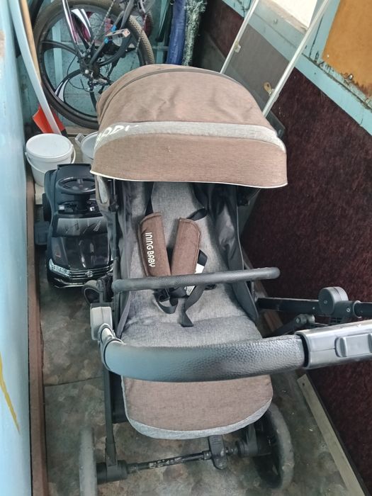 Отдам даром коляску