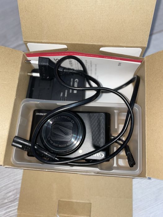 Canon  PowerShot SX740 HS